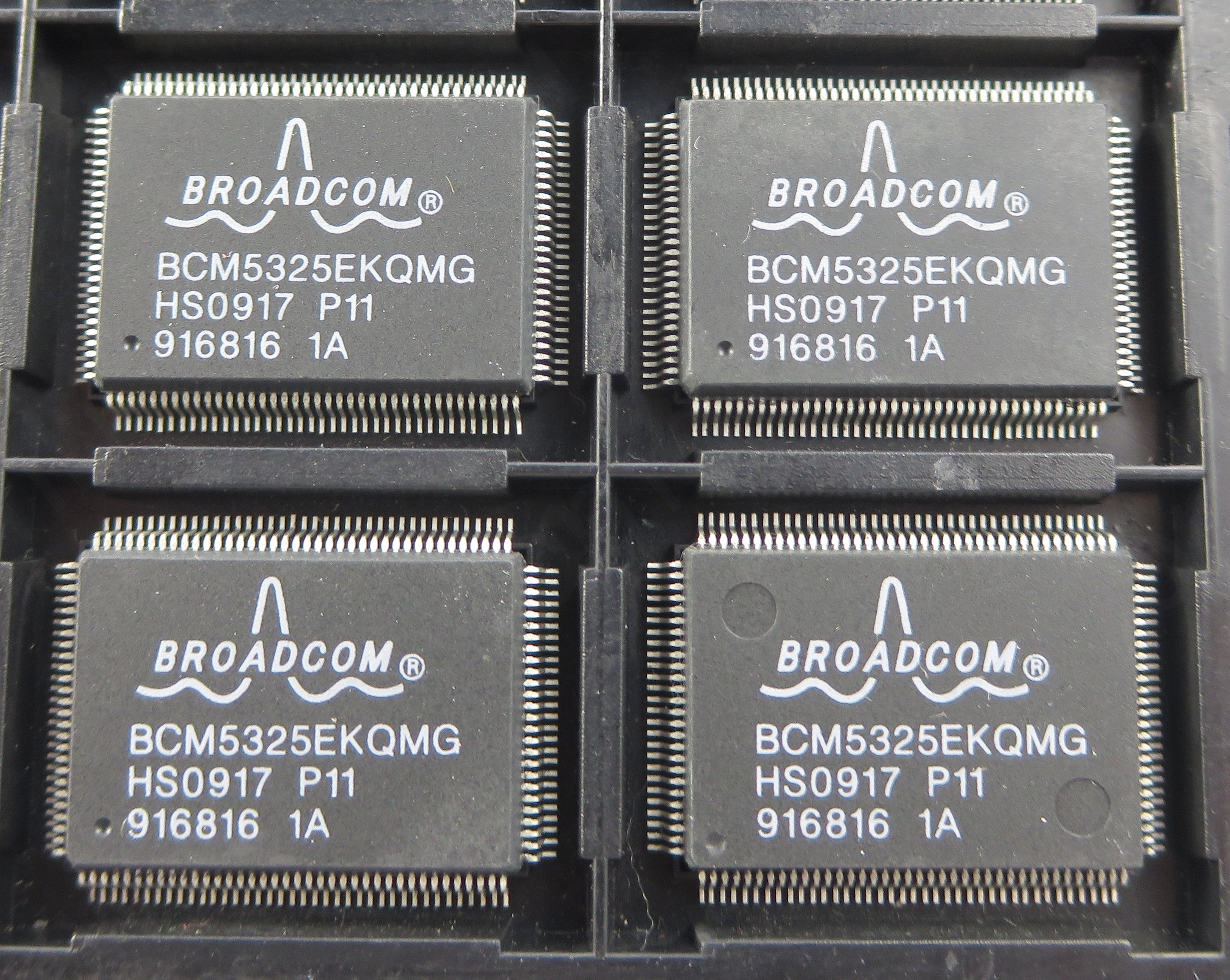 BCM5325EKQMG BCM5325 - Неуправляемый сетевой коммутатор 5 x 100Mbit